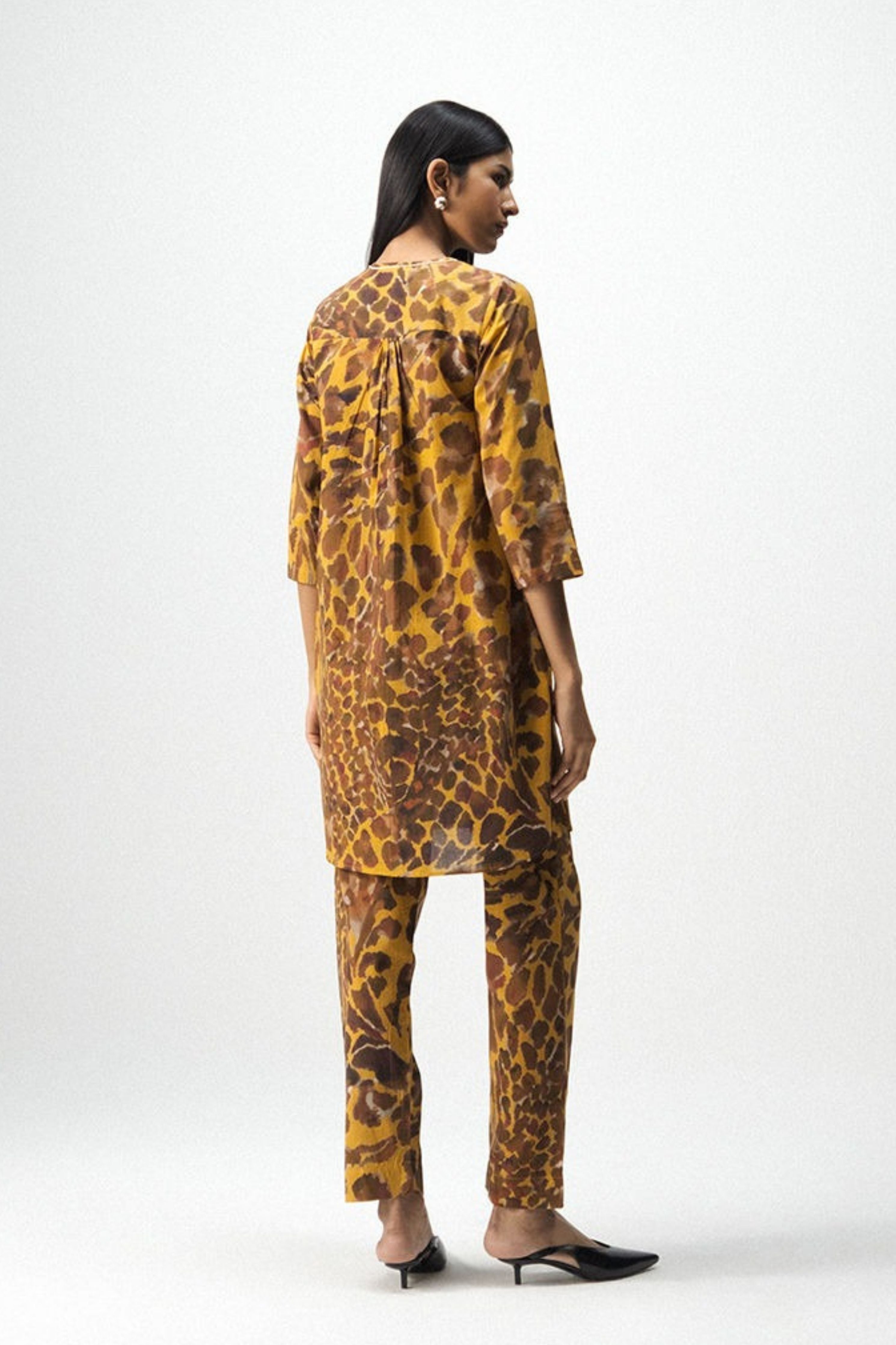 Chitara Short Kurta Set