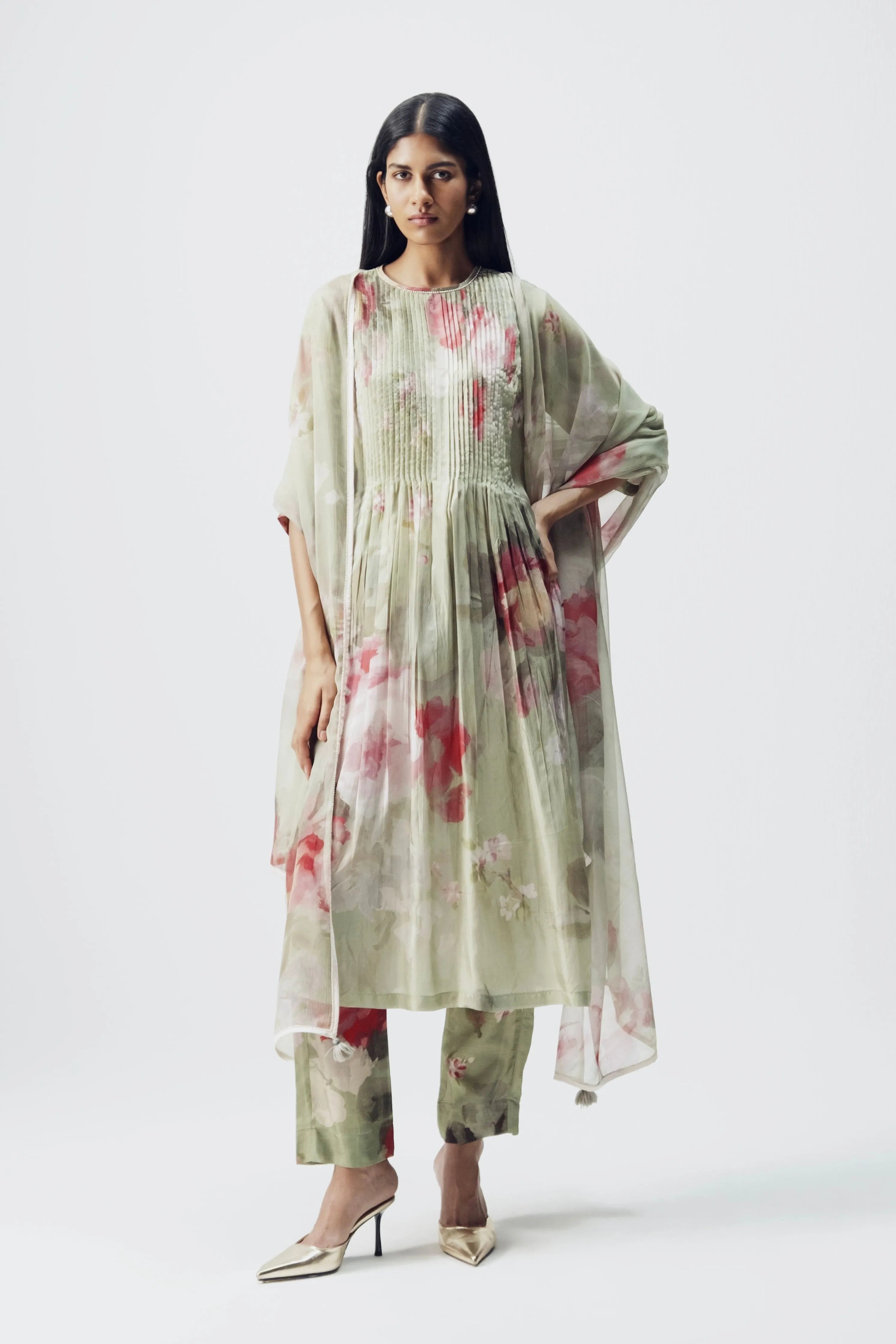 Roos Pintucks Kurta Set