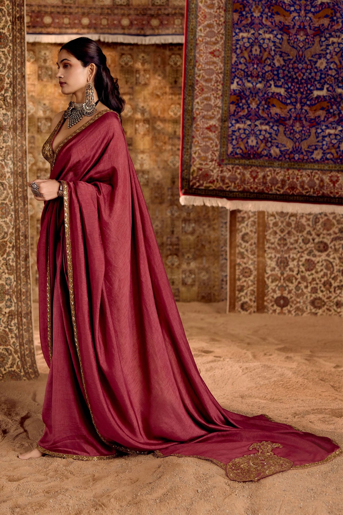 Anaarbuta Saree Set