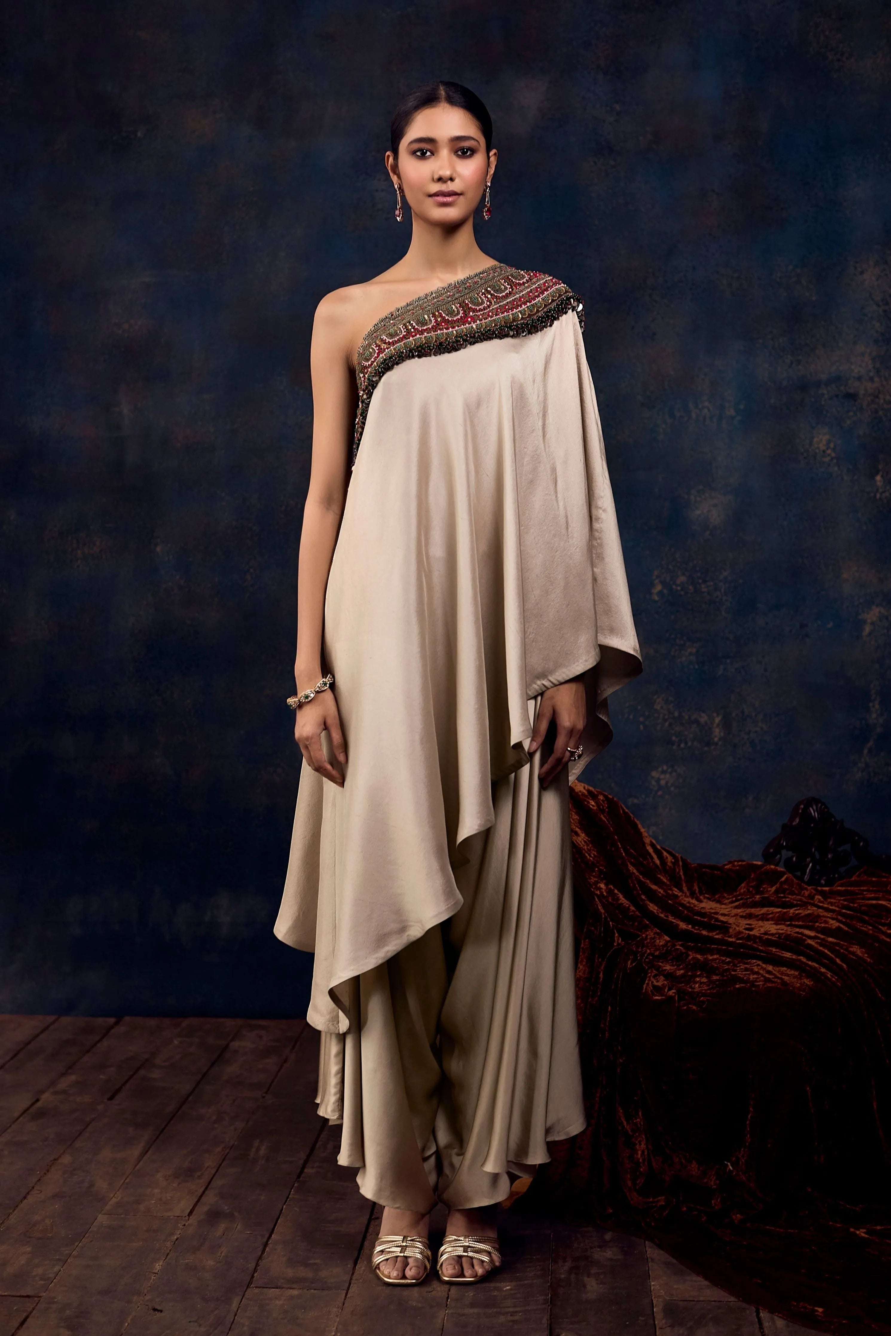 Av Dori Thread Off-Shoulder Dress