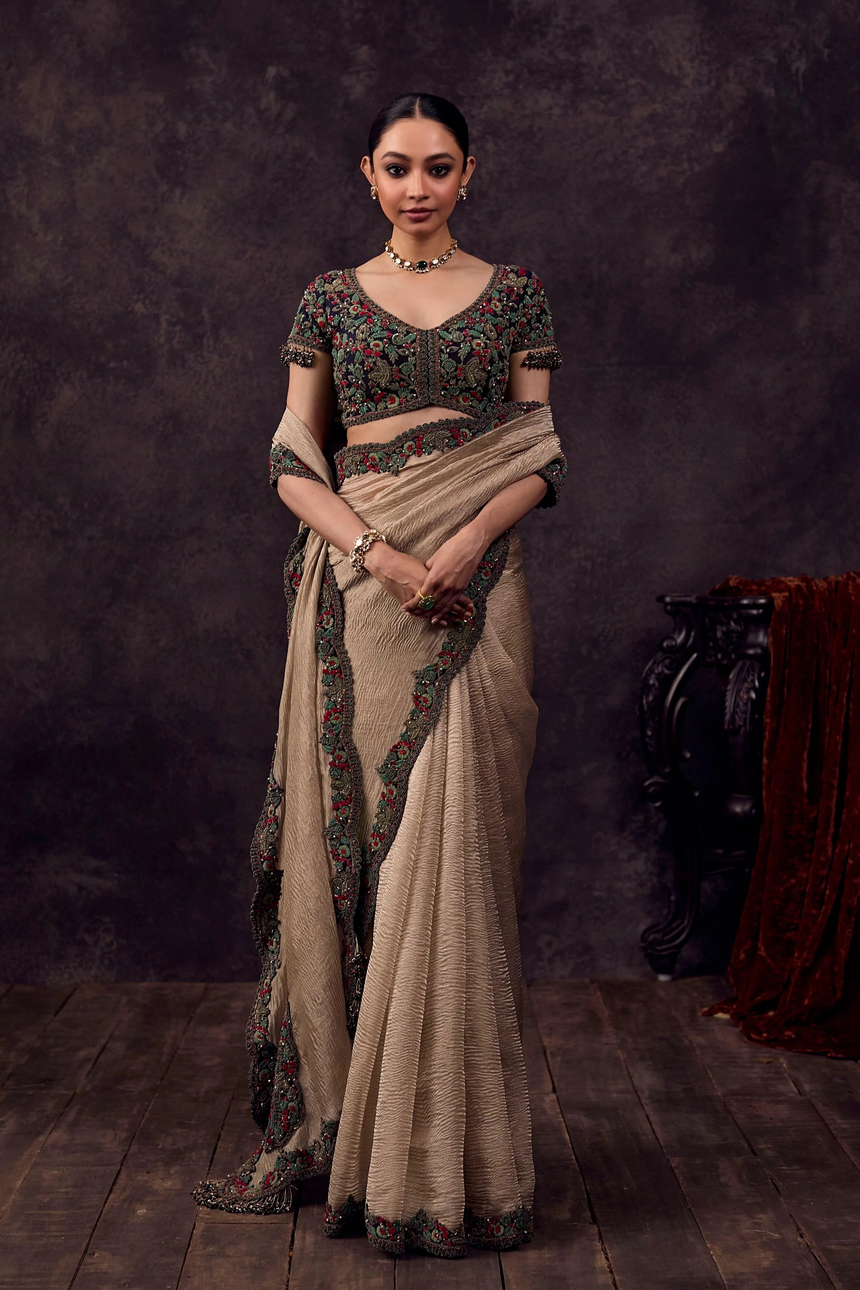 Up Dori Thread Crushed Tissue Saree Set