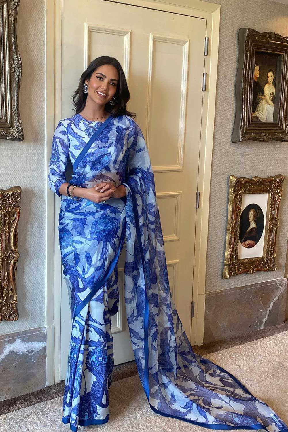 Esha Gupta In Santorini Sari