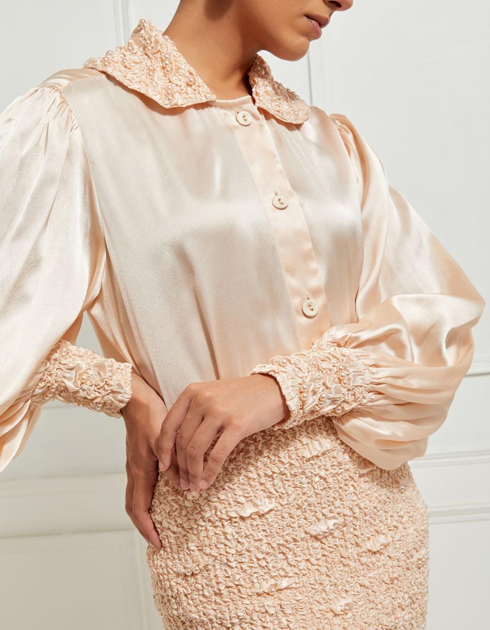 Signature Hex Collar Top With Bishop Sleeves In Beige