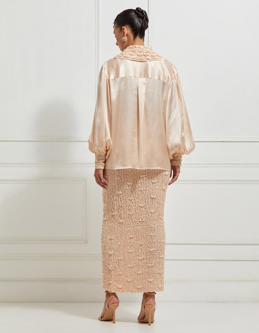 Signature Hex Collar Top With Bishop Sleeves In Beige